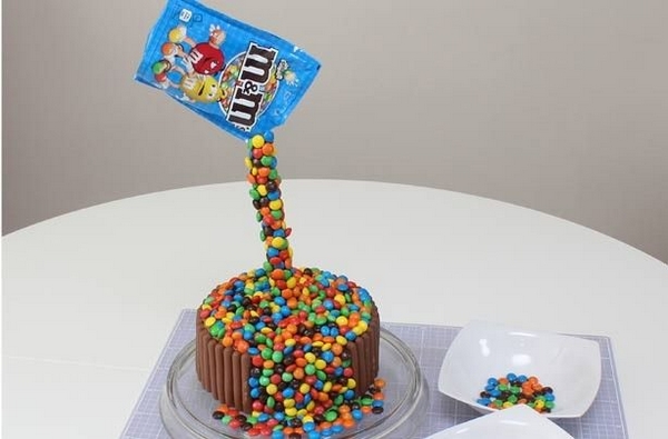 gravity cake