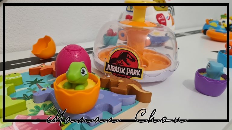 Visite à Jurassic Park avec Tomy et sa collection de jouets pour les petits !