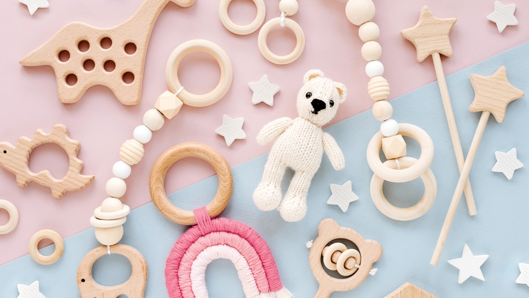 Comment bien choisir un cadeau de naissance ?